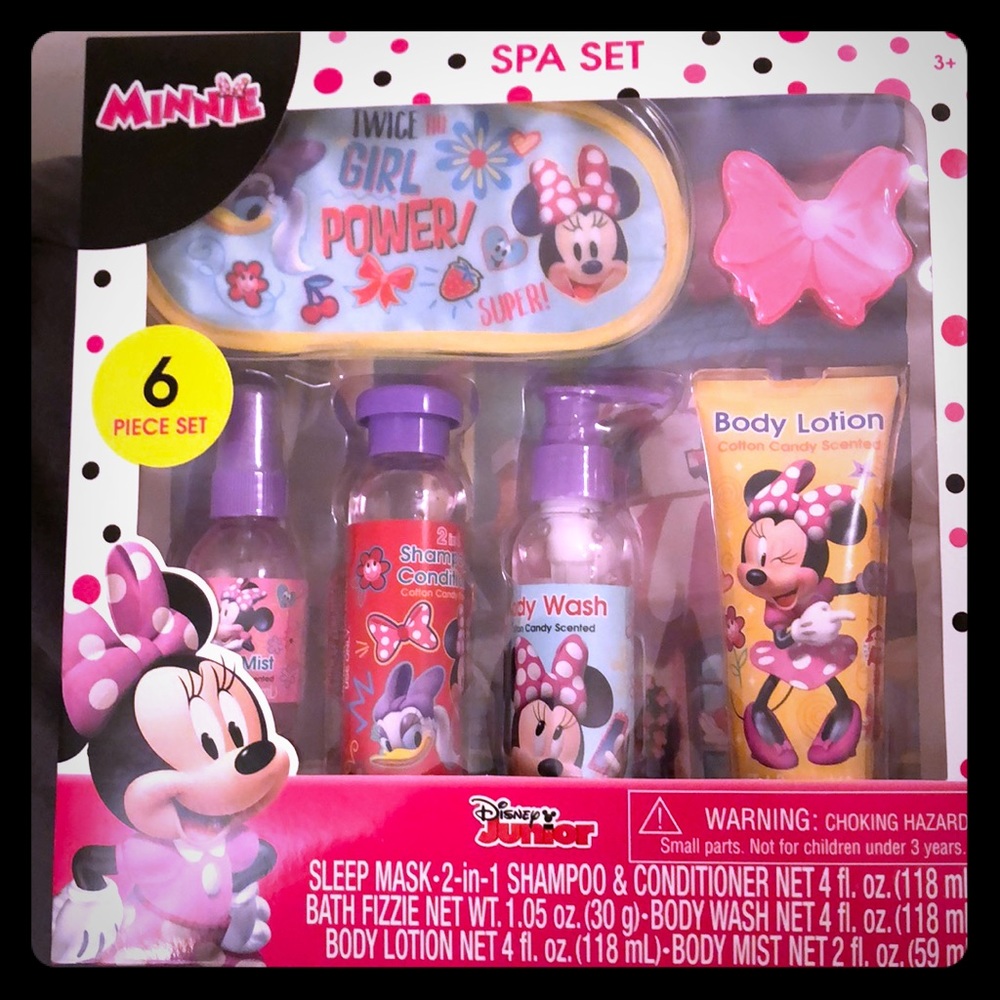 NWT❣️Disney JR. MINNIE Mouse Spa Set❣️
